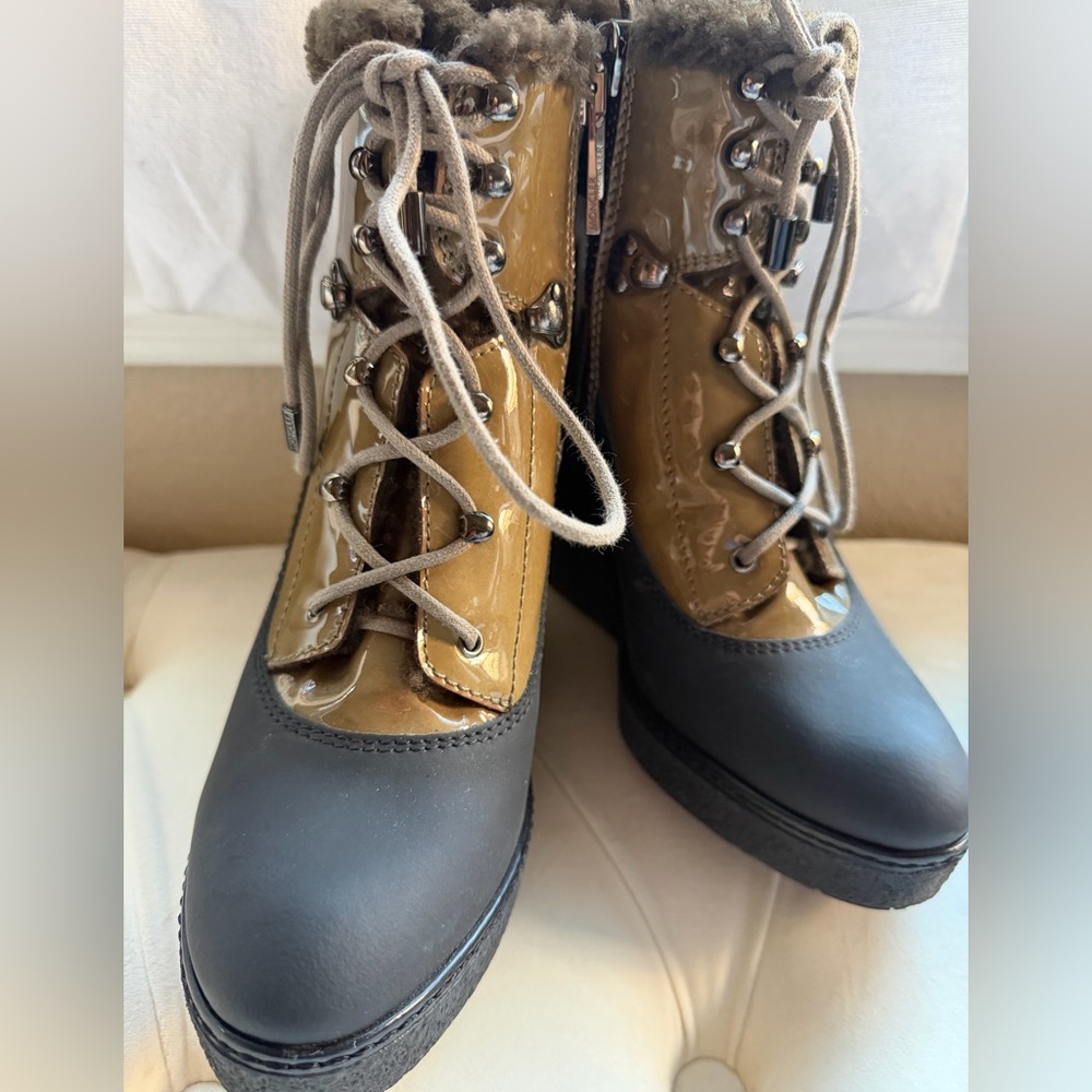 Moncler Women's Black and Gold Ankle Boots